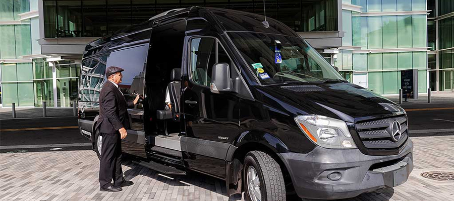 Copenhagen Airport Transfers: Why Limousine Services Beat Every Other Option | Best Limousine Service Copenhagen Group Friendly Options 1