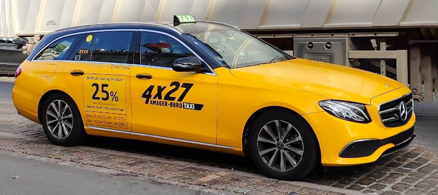 Chauffeured Cars vs. Taxis in Copenhagen: Comfort, Class, and Reliability Compared | Best Limousine Service Copenhagen What exactly is a taxi in Copenhagen 1