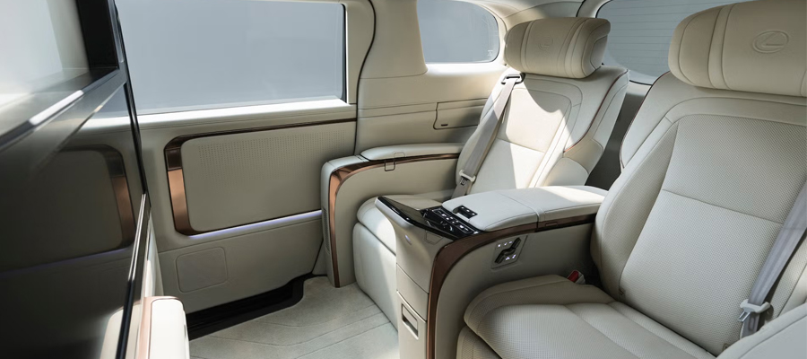 5 Things to Expect from a Premium Chauffeured Car Service in Copenhagen | Best Limousine Service Copenhagen Modern Fleet Equipped with High End Amenities 1