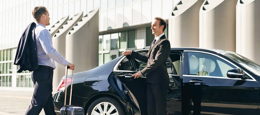 Hourly Chauffeur Services in Copenhagen: Perfect for Busy Executives | Best Limousine Service Copenhagen Tailored to Meet Executive Needs