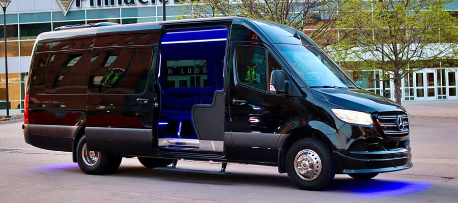 Party Limousine in Copenhagen: The Ultimate Way to Celebrate in Style | Best Limousine Service Copenhagen Why Choose Nordic Limousine for Party Travel